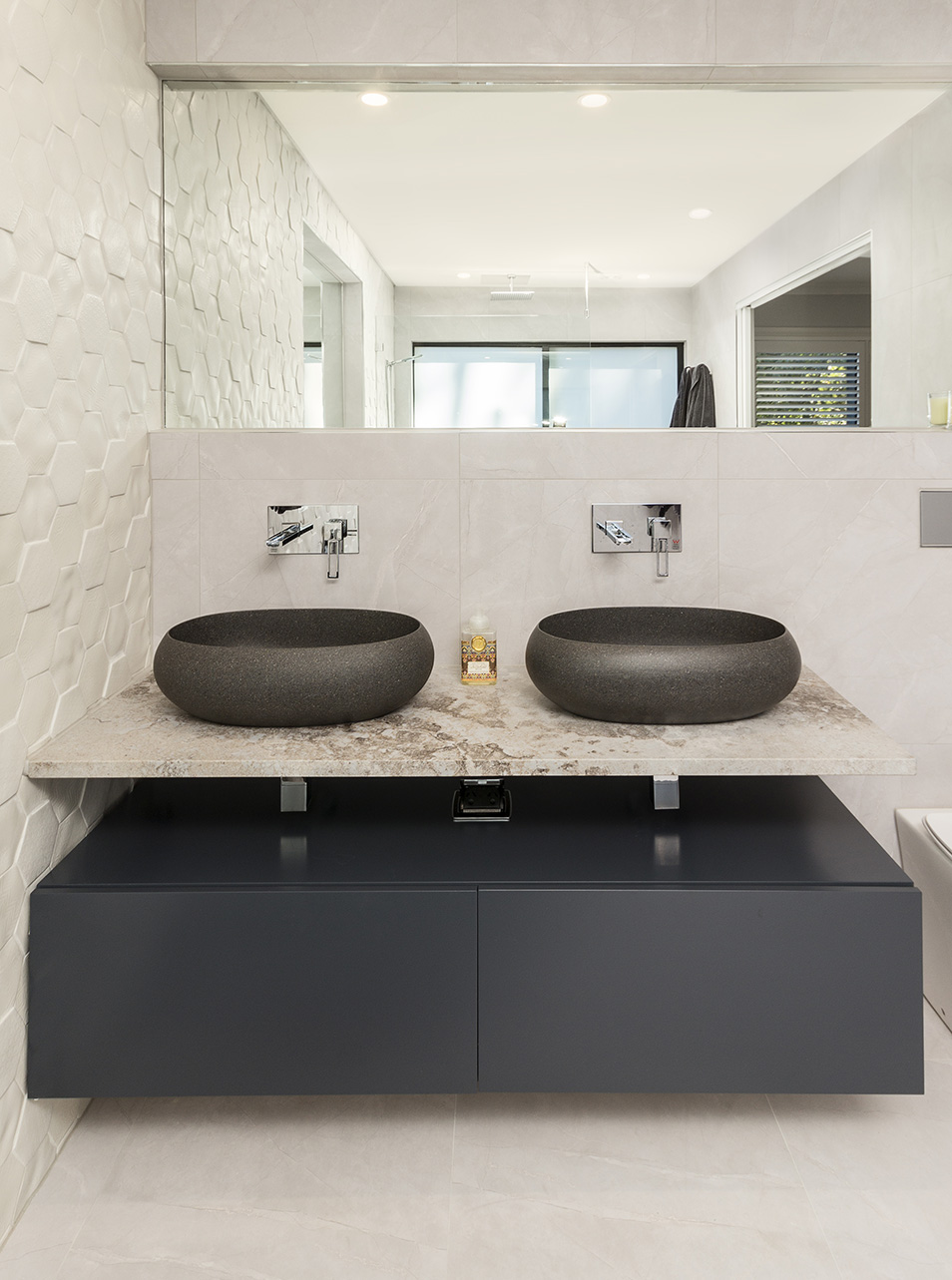 6ValsCtStIves_Ensuite_02_web.jpg